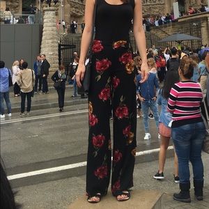 Wide leg pants with flower pattern